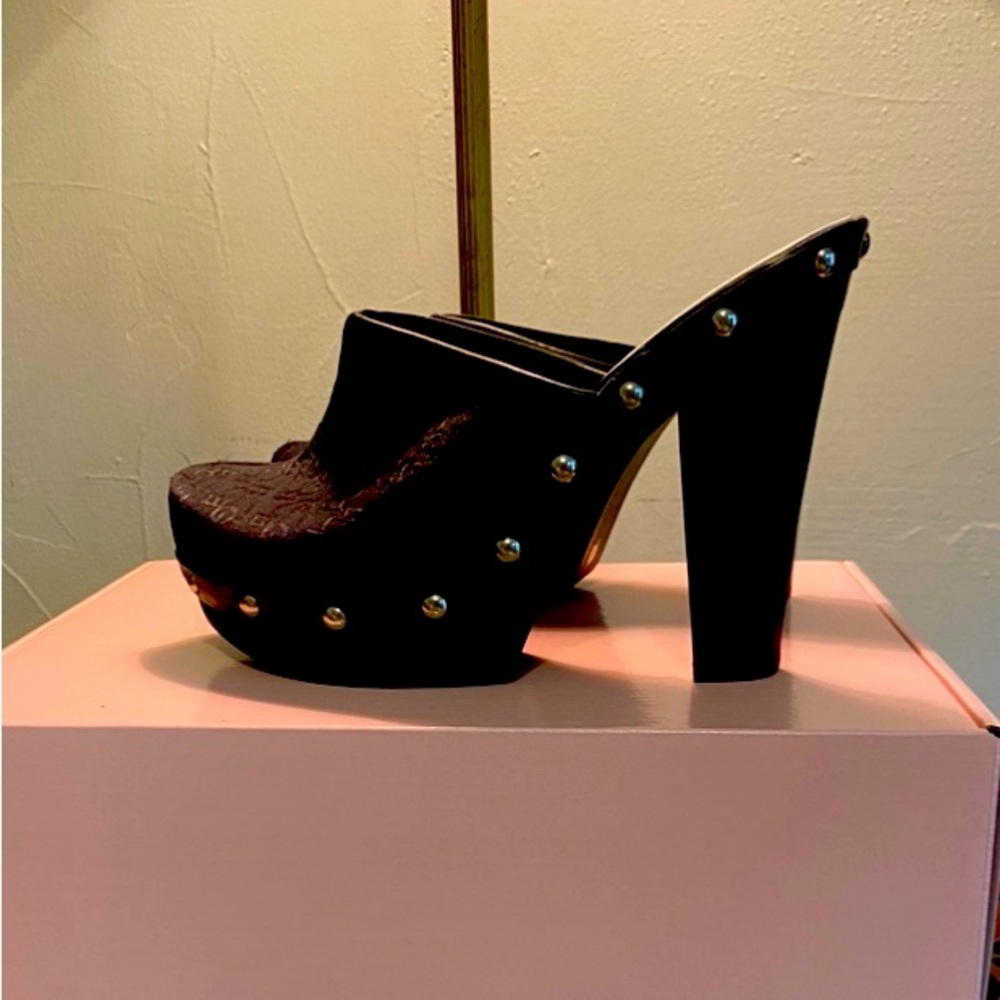 BCBGirls black logo clogs, size 6.5M